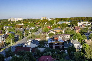 Ukrayna, barışçıl Harkov, çiçek açan Shatilovka bölgesi, hala huzurlu bir şehir manzarası. Rusya 'yla savaştan önce.