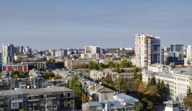 Ukrayna, barışçıl Harkov, Rusya ile savaştan önceki gözlem güvertesinden şehre bakıyor.