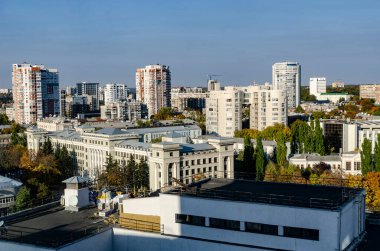 Ukrayna, barışçıl Harkov, Rusya ile savaştan önceki gözlem güvertesinden şehre bakıyor.