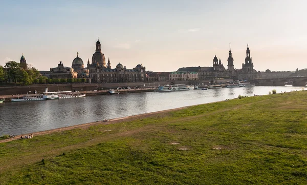 Embankment of the Elbe river — Stock Photo, Image