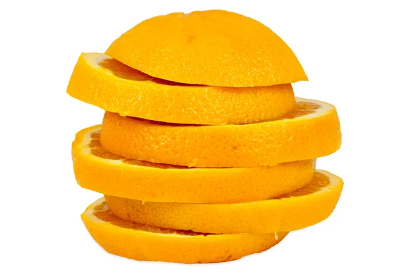 白い背景の上のオレンジ色のスライスのスタック — ストック写真