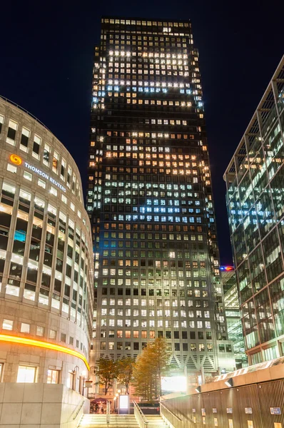 Canary Wharf and The Thomson Reuters buildings — Stock Photo, Image