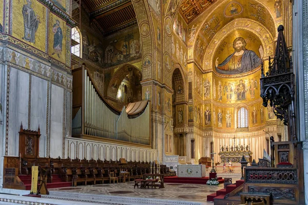 Monreale Sicile Italie Août 2017 Organe Principal Église Autel Célèbre — Photo
