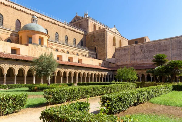 Binnenplaats Van Benedictijner Klooster Naast Abdij Van Monreale Palermo Italië — Stockfoto