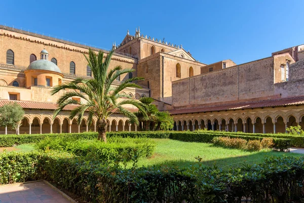 Nádvoří Benediktinského Kláštera Vedle Kláštera Monreale Palermo Itálie — Stock fotografie