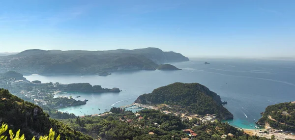 Vista Panorámica Costa Isla Griega Corfú Con Pueblo Paleokastritsa — Foto de Stock