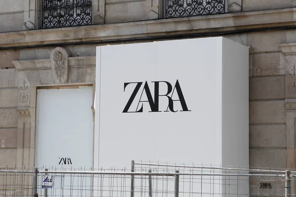 Coruña España Tienda Zara Remodelación Centro Coruna Mayo 2021 — Foto de Stock