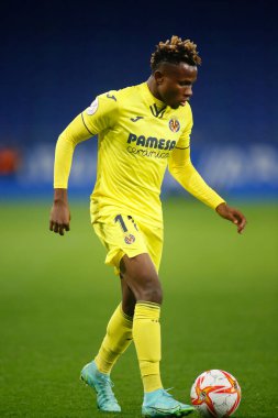 Bir Coruna-İspanya. Samuel Chimerenka Chukwueze, İspanya Kral Kupası 'nın 30 Kasım 2021' de Riazor Stadyumu 'nda Victoria CF ve Villarreal arasında oynanan futbol maçı sırasında hareket halindeydi.