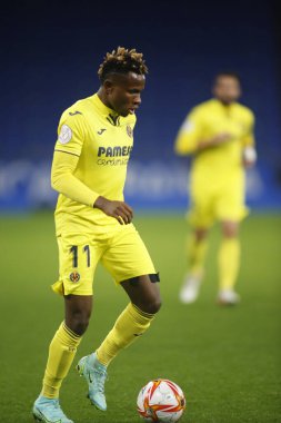 Bir Coruna-İspanya. Samuel Chimerenka Chukwueze, İspanya Kral Kupası 'nın 30 Kasım 2021' de Riazor Stadyumu 'nda Victoria CF ve Villarreal arasında oynanan futbol maçı sırasında hareket halindeydi.