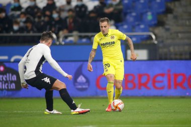 30 Kasım 2021 'de Riazor Stadyumu' nda Victoria CF ile Villarreal arasında oynanan İspanya Kral Kupası maçında bir Coruna-Spain.Ruben Pena maç yapıyor.