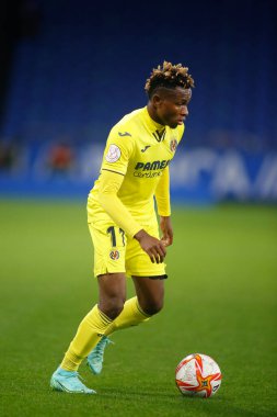 Bir Coruna-İspanya. Samuel Chimerenka Chukwueze, İspanya Kral Kupası 'nın 30 Kasım 2021' de Riazor Stadyumu 'nda Victoria CF ve Villarreal arasında oynanan futbol maçı sırasında hareket halindeydi.