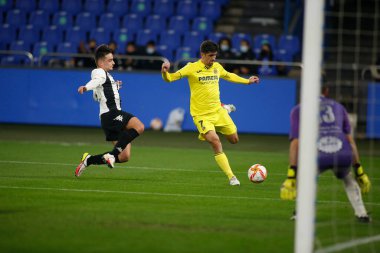 30 Kasım 2021 'de Riazor Stadyumu' nda Victoria CF ile Villarreal arasında oynanan İspanya Kral Kupası maçında Coruna-Spain.Gerard Moreno (forvet) sahada.