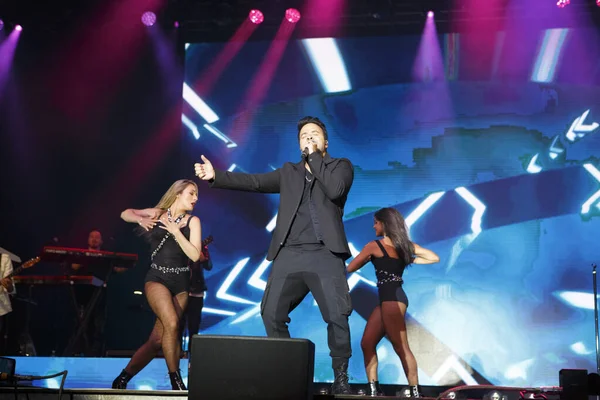 ⬇ Скачать Картинки Sakis Rouvas, Стоковые Фото Sakis Rouvas В.