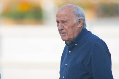 A CORUNA, İspanya - 17 Temmuz 2022 'de A Coruna, İspanya' da Inditex 'in kurucusu Amancio Ortega' nın Portresi