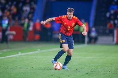 İspanya 'nın Cesar Azpilicueta savunucusu İspanya ile İzlanda arasında 29 Mart 2022 tarihinde La Coruna, İspanya' da oynanan Riazor Stadyumu 'nda oynanan dostluk karşılaşmasında