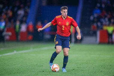 İspanya 'nın Cesar Azpilicueta savunucusu İspanya ile İzlanda arasında 29 Mart 2022 tarihinde La Coruna, İspanya' da oynanan Riazor Stadyumu 'nda oynanan dostluk karşılaşmasında