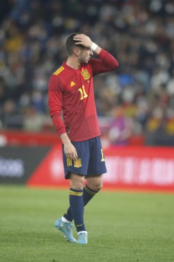 İspanya 'dan Ferran Torres, 29 Mart 2022' de İspanya 'nın La Coruna kentinde oynanan Riazor Stadyumu' nda İspanya ile İzlanda arasında oynanan dostluk karşılaşmasında tepki gösterdi..
