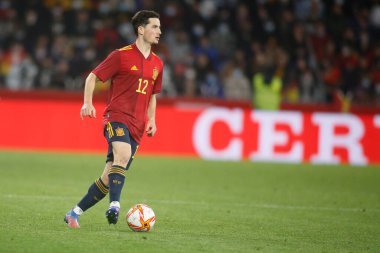 Hugo Guillamon İspanya ile İzlanda arasında 29 Mart 2022 tarihinde La Coruna, İspanya 'da oynanan Riazor Stadyumu' nda oynanan dostluk karşılaşmasında İspanya 'nın savunucusu.