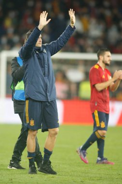 İspanya 'dan Alvaro Morata, 29 Mart 2022' de İspanya 'nın La Coruna kentindeki Riazor Stadyumu' nda oynanan dostluk karşılaşmasında tepki gösterdi.. (