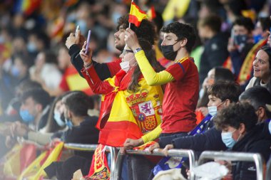 İspanya taraftarları 29 Mart 2022 'de İspanya' nın La Coruna kentinde bulunan Riazor Stadyumu 'nda İspanya ile İzlanda arasında oynanan dostluk karşılaşmasında görüldü.