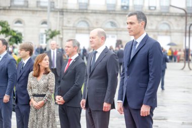 İspanya Başbakanı Pedro Sanchez ve Almanya Başbakanı Olaf Scholz, 5 Ekim 2022 'de A Coruna' da düzenlenen 16..