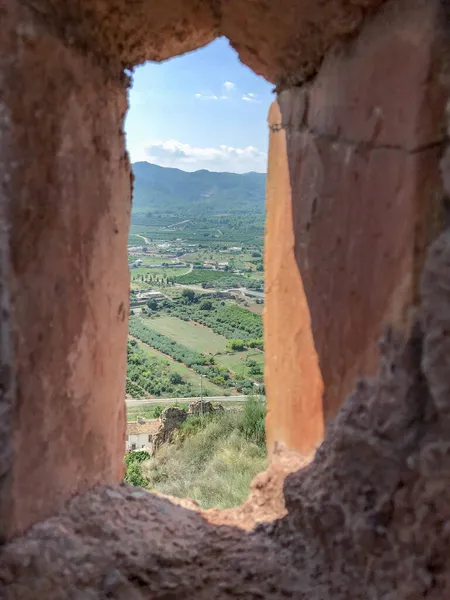 Campos Cultivo Vistos Través Ventana Del Antiguo Castillo —  Fotos de Stock