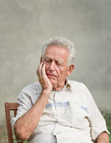 Viejo olvidadizo —  Fotos de Stock