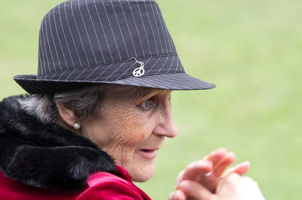 Woman with hat — Stock Photo, Image