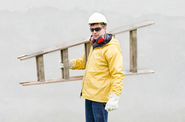 Worker with ladder — Stock Photo, Image