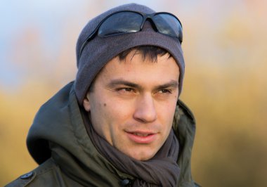 çekici bir adam portresi