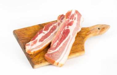pastırma dilimlerini
