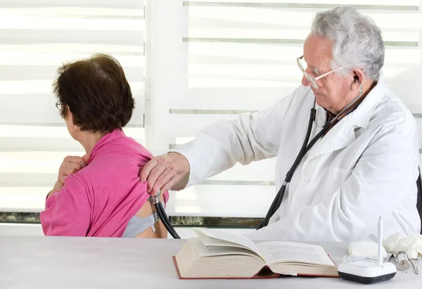 Medizinische Untersuchung — Stockfoto