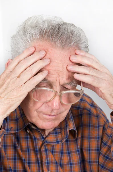 Viejo leyendo — Foto de Stock