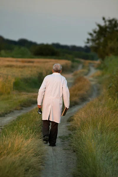 Agronomist after hard work — Stock Photo, Image