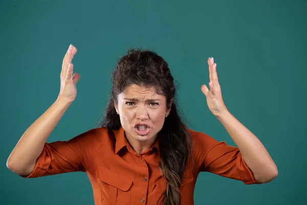 Portrait Angry Woman Yelling Holding Hands Air Blue Background Studio — Stock Photo, Image