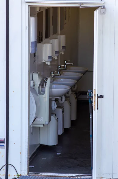 Public Toilet Few Washing Basins Hygienic Concept — Stockfoto