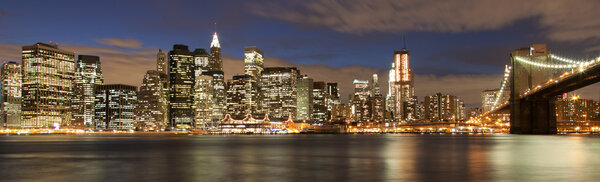 Evening's skyline of Manhattan from Brooklyn side, New York, USA