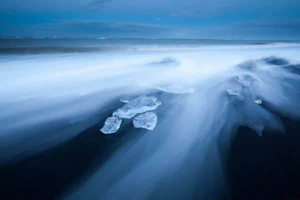 Gros plan sur le fragment de glace — Photo