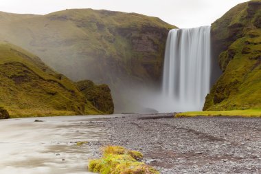 skogafoss Şelalesi
