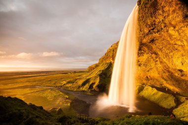seljalandsfoss Şelalesi