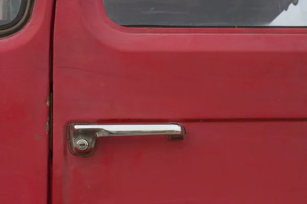 赤いトラックのドア ハンドル — ストック写真