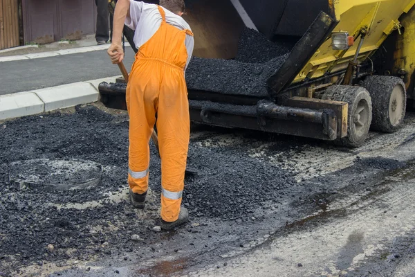 Uomo sta lavorando 5 — Foto Stock