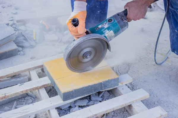 Cutting Pavers 3 — Stock Photo, Image