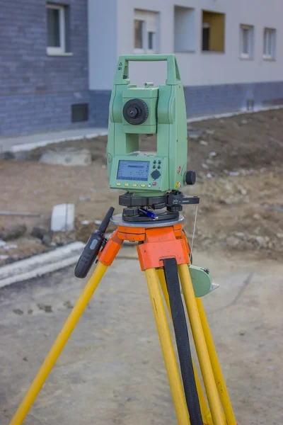 全站仪在建筑工地-土地测量仪器 2 — 图库照片
