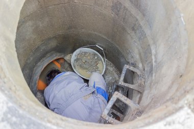Sewer maintenance, cleaning the sewers 3 clipart