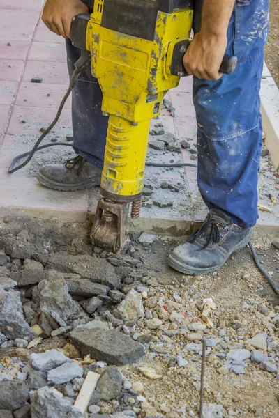 Trabalhador do construtor com martelo pneumático 3 — Fotografia de Stock