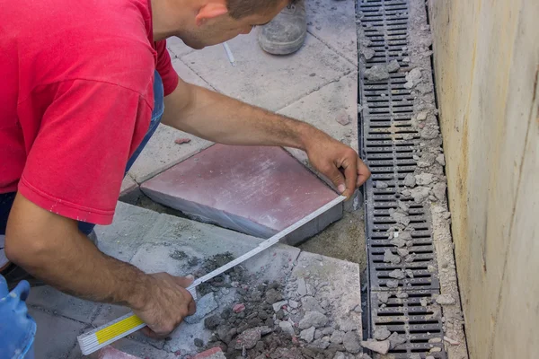 Maatregel straatstenen voor snijden — Stockfoto