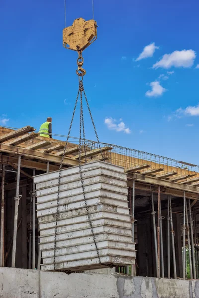 Obrero de la construcción en obra — Foto de Stock