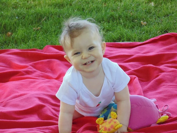 Vackert leende av baby. — Stockfoto