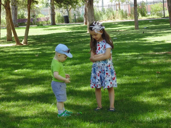 Schwester und Bruder 7 — Stockfoto